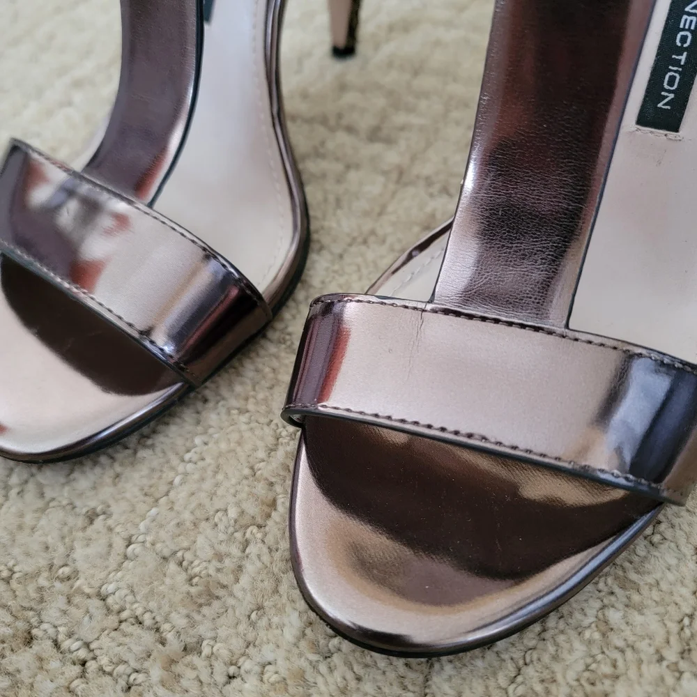 French Connection Naoma T-Strap Sandals, Size 7.5